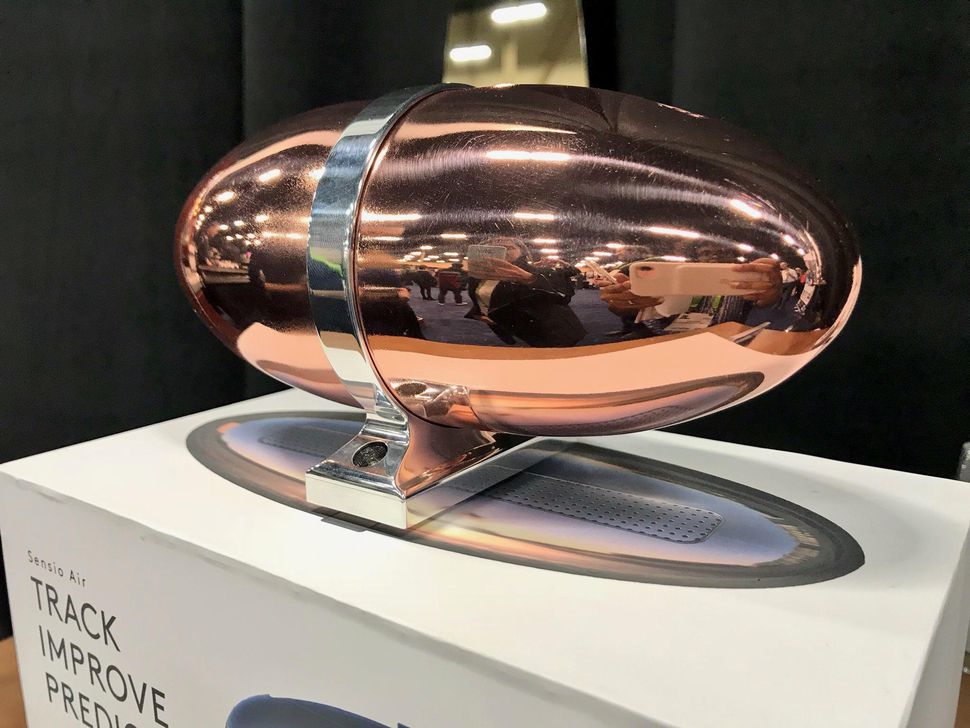 Sensio Air device, submarine-shaped.