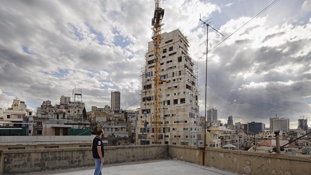 The construction of Aya Tower in Mar Mikhael (Camille Gharbi)