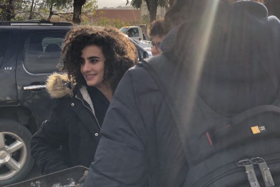 Activist Nidal Ayoub in front of the Cybercrimes Bureau on January 7, 2020. (PHOTO: Twitter / @SK_Eyes)