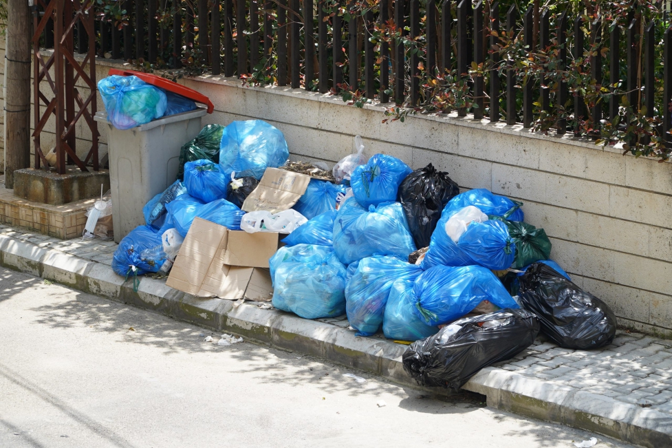 (Photo: Laudy Issa) نفايات في المتن