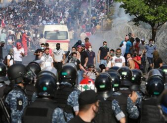 Sectarian support as Lebanon's public health crisis / Clashes in Beirut on June 6, 2020 (Photo: Reuters / Aziz Taher)