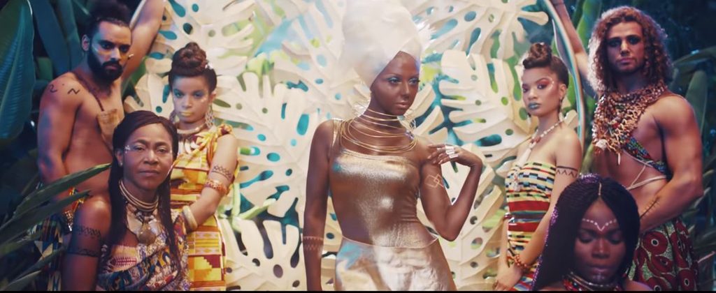 Lebanese pop star Myriam Fares dons blackface in "Goumi" music video / Blackface and bleaching creams article